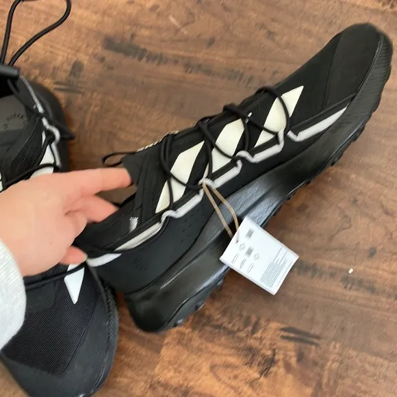 Adidas Terrex Voyager 21 black hiking sneakers slip on New outdoor