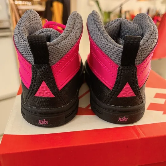 🔥BNWB NIKE TODDLER BOOTS🔥
