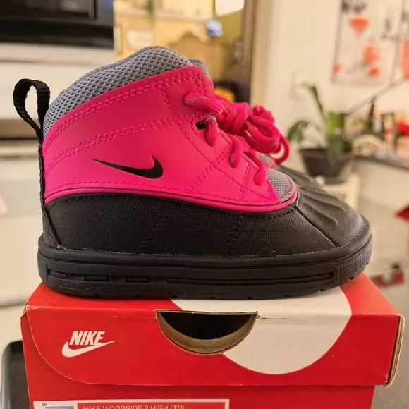 🔥BNWB NIKE TODDLER BOOTS🔥
