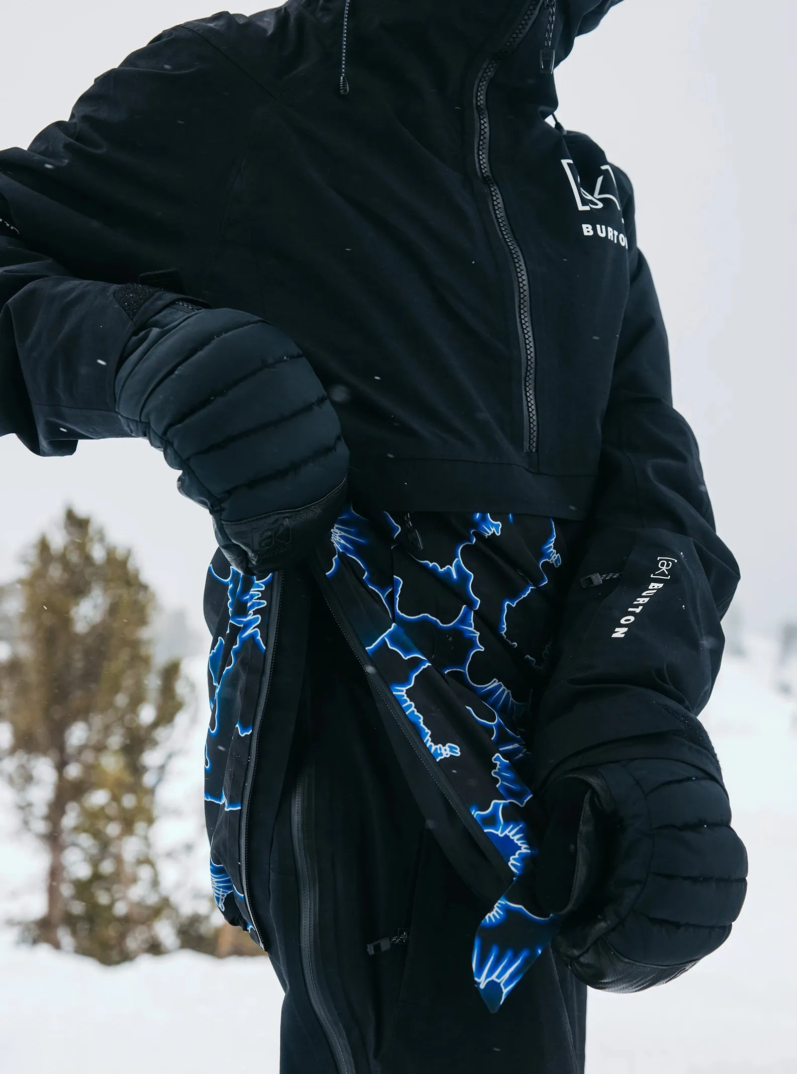 Burton [ak] Kimmy GORE-TEX Anorak Jacket Womens 2025 Black / Glow