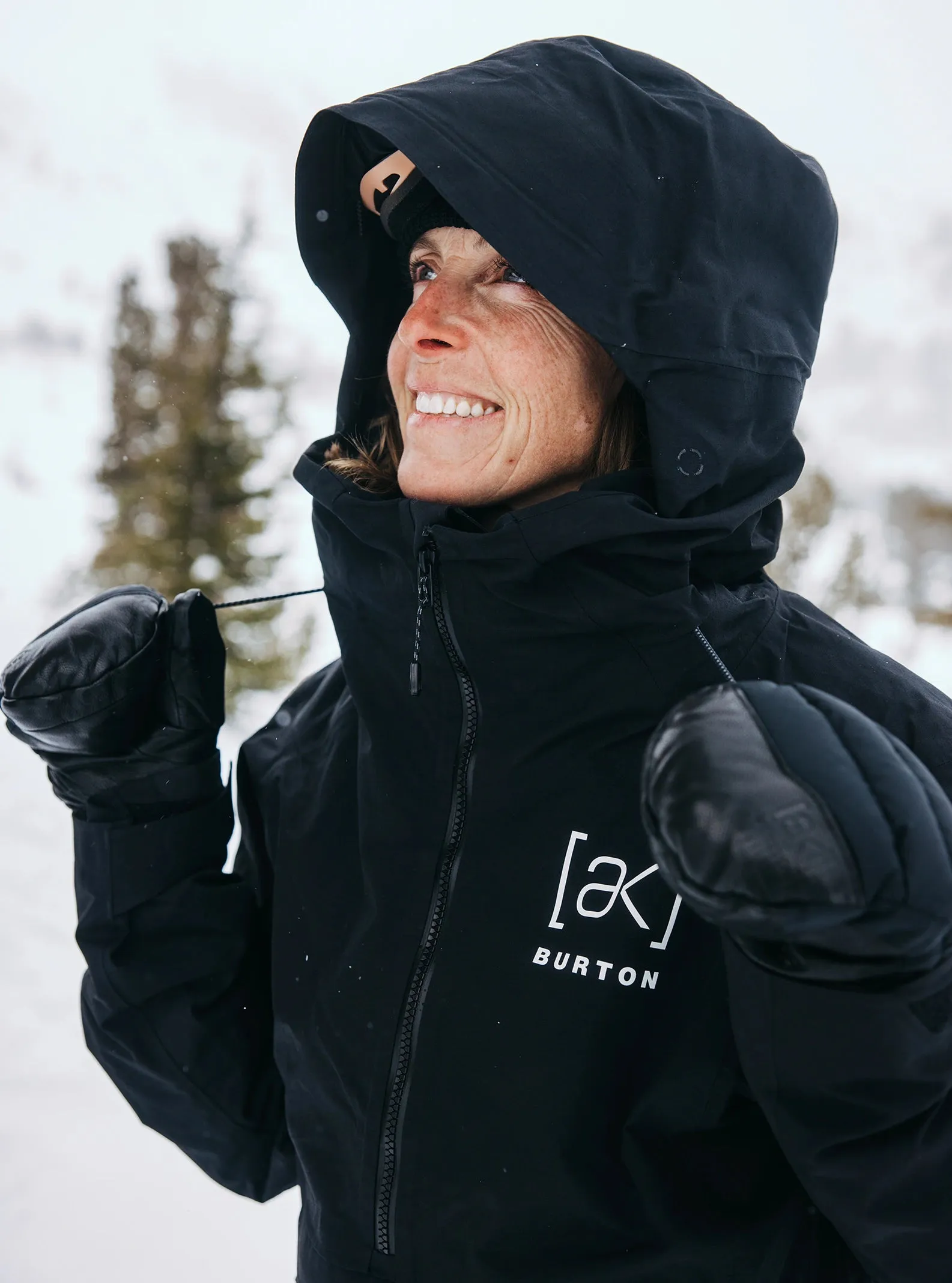 Burton [ak] Kimmy GORE-TEX Anorak Jacket Womens 2025 Black / Glow