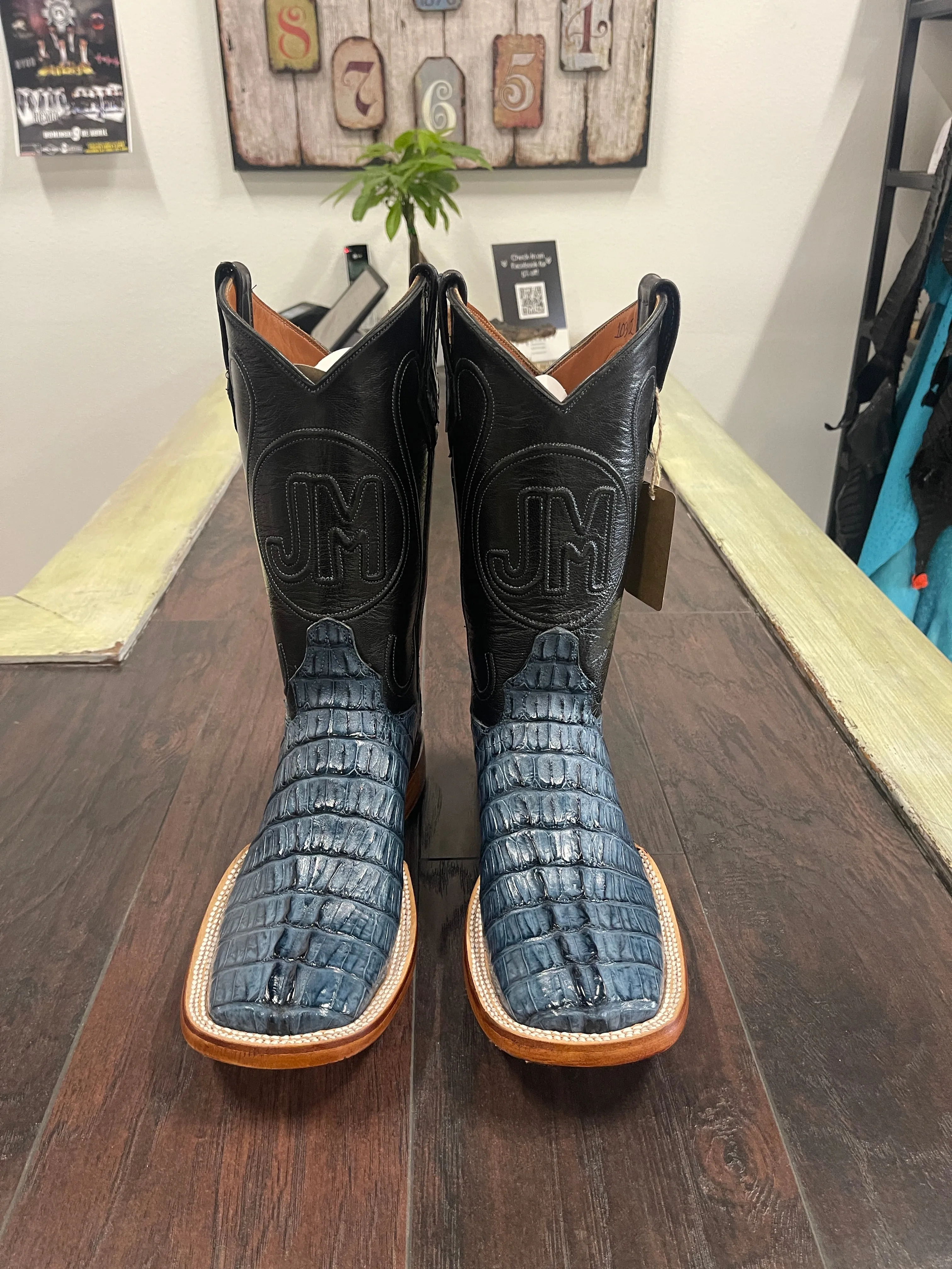 Caiman tail- blue jean
