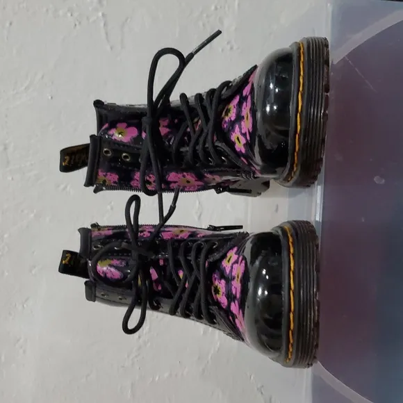Dr Marten 1460 Pansey Black &amp; Pink Floral Boots Girls Size 10