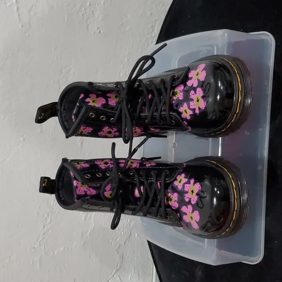 Dr Marten 1460 Pansey Black &amp; Pink Floral Boots Girls Size 10
