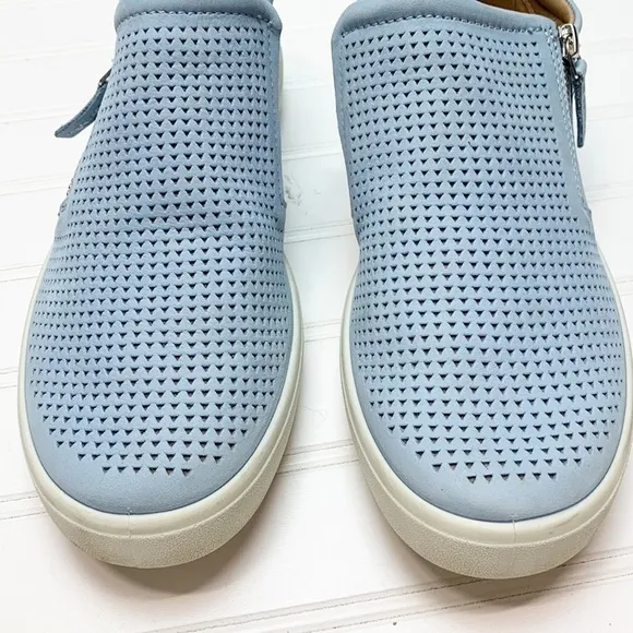 Hotter powder blue sneakers 8.5