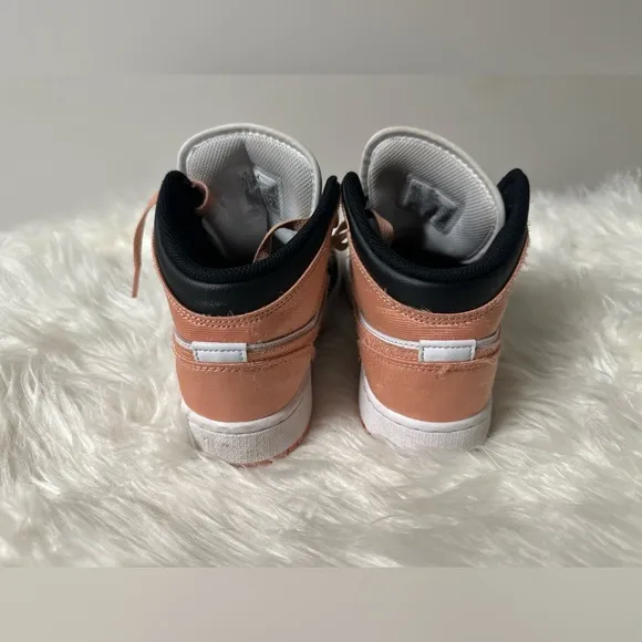 Jordan 1 Mid White Light Madder Root Sneakers Size 4.5Y 🌸🌸🌸USED 💕💕