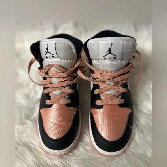 Jordan 1 Mid White Light Madder Root Sneakers Size 4.5Y 🌸🌸🌸USED 💕💕