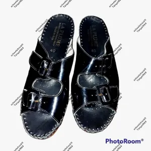 La Plume brand Patent Leather sandals