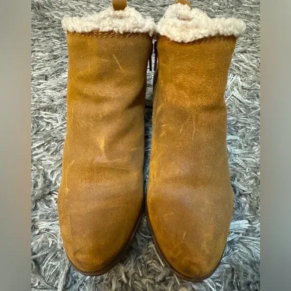 Lucky Brand Women’s brown ankle boots size 7