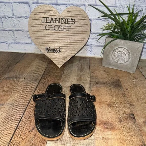 Musse &amp; Cloud Womens Size 7 Sandals Brown Leather Perf Buckle Slide Flats EU 38