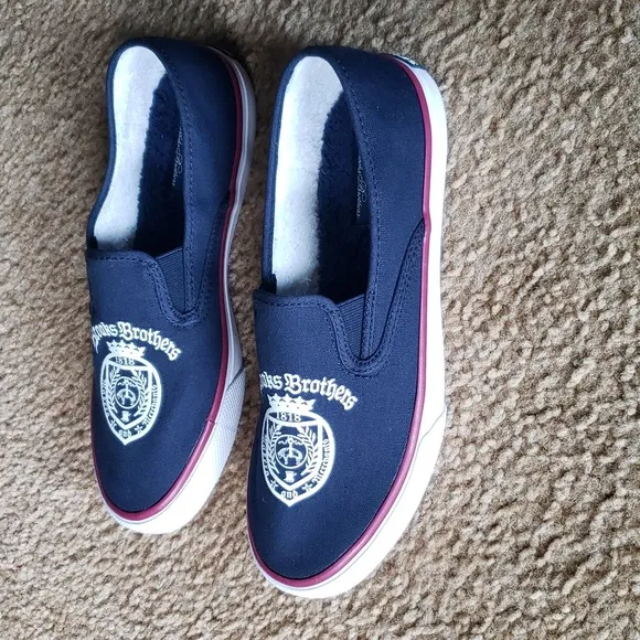 [NEW] Brooks Brothers x Sperry Sneakers