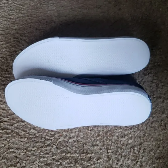 [NEW] Brooks Brothers x Sperry Sneakers