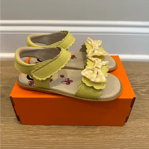 NEW Livie &amp; Luca Sunshine Yellow Sandals Size 12