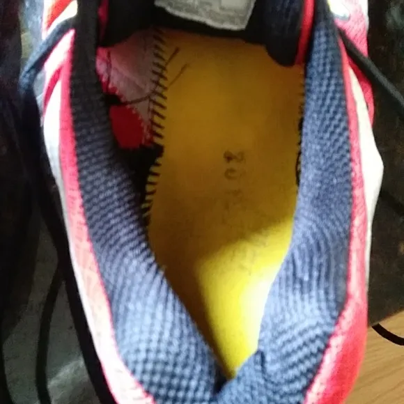 Newton Running Sir Isaac Sneaker Shoe 11.5 Red Silver Yellow