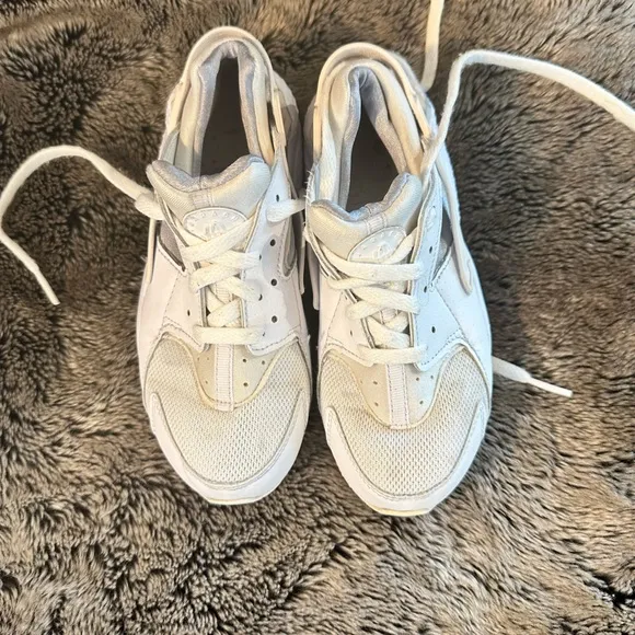 Nike Air Huarache White Sneakers, size 1
