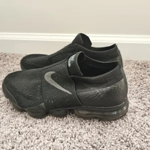 Nike Air Vapormax sneakers size 7.5