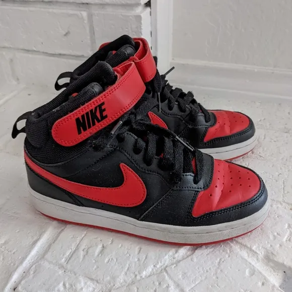 NIKE Boy's Sneakers