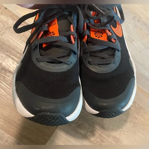 Nike Explor Sneakers-5.5Y