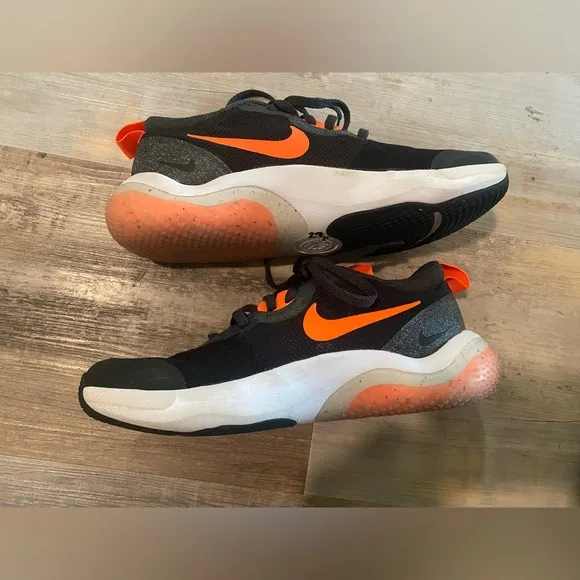 Nike Explor Sneakers-5.5Y