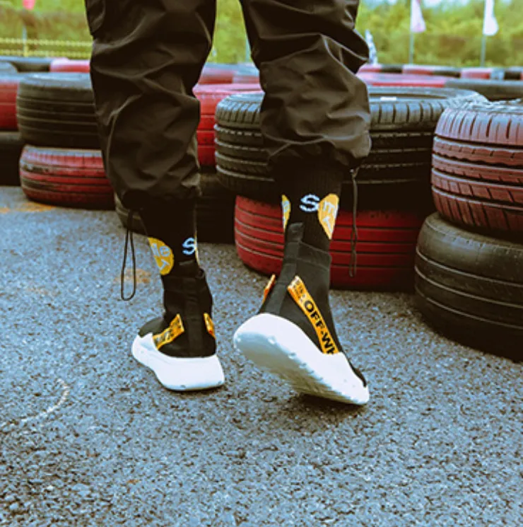 "SMILE" Chaussettes Montantes Streetwear Noir - URB1™