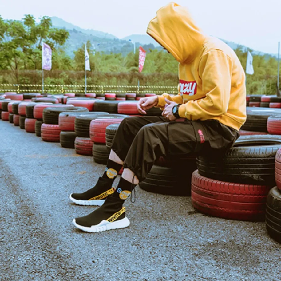 "SMILE" Chaussettes Montantes Streetwear Noir - URB1™