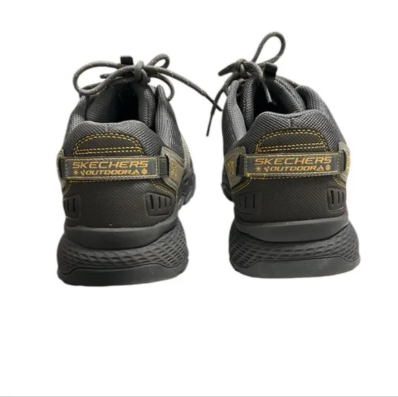 Skechers Men's Dynamite AT Sneakers  Size 13
