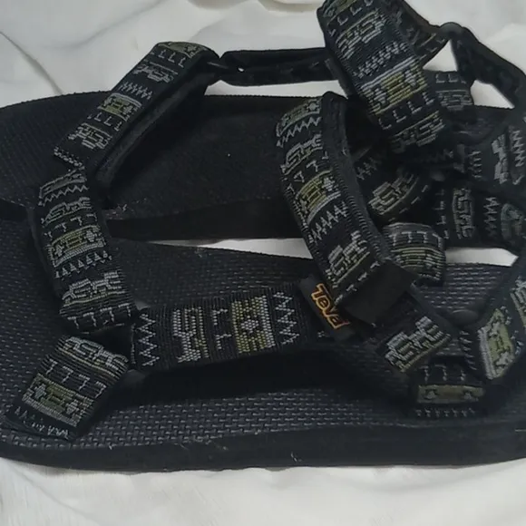 Teva men's athletic sandals size 11