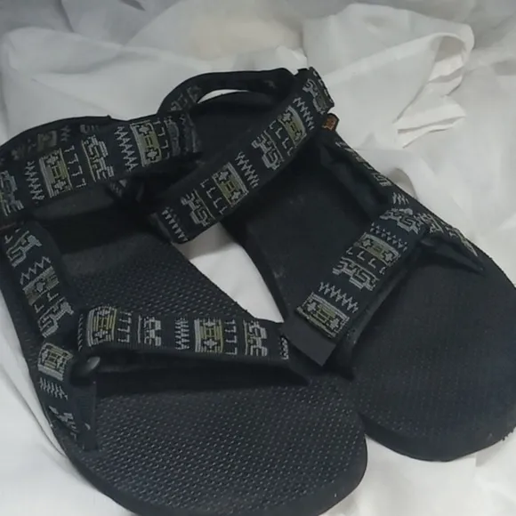 Teva men's athletic sandals size 11