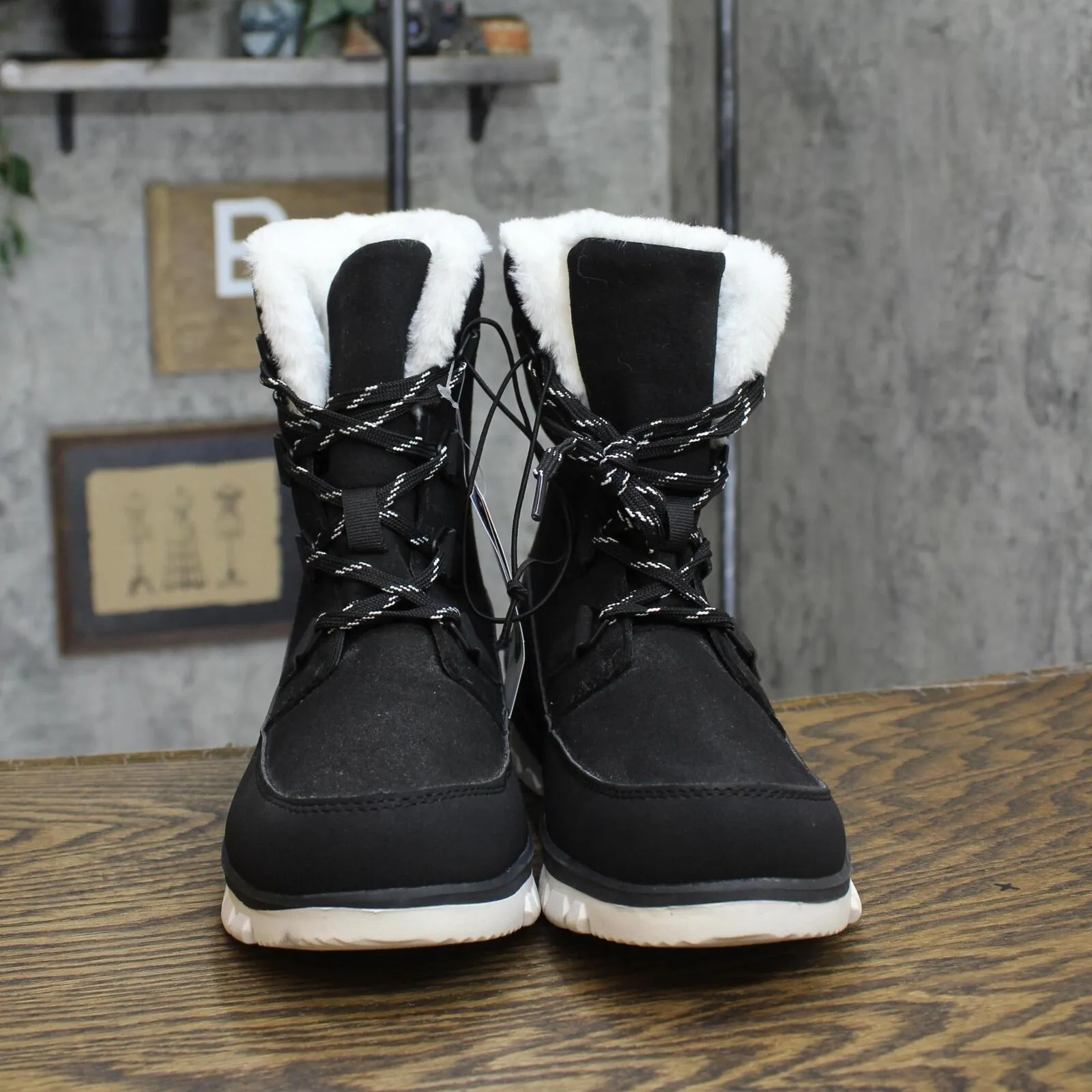 Universal Thread Women's Corie Winter Hiker Boots 88236081 Jet Black 10